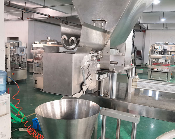 小型食品醬料灌裝生產(chǎn)線需要什么機(jī)器設(shè)備組成(圖2)